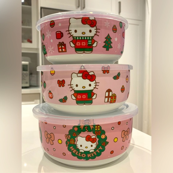 🎀🌲 SOLD Hello Kitty Pink Christmas Food Storage Containers 🌲🎀 Set of Three - Picture 10 of 10